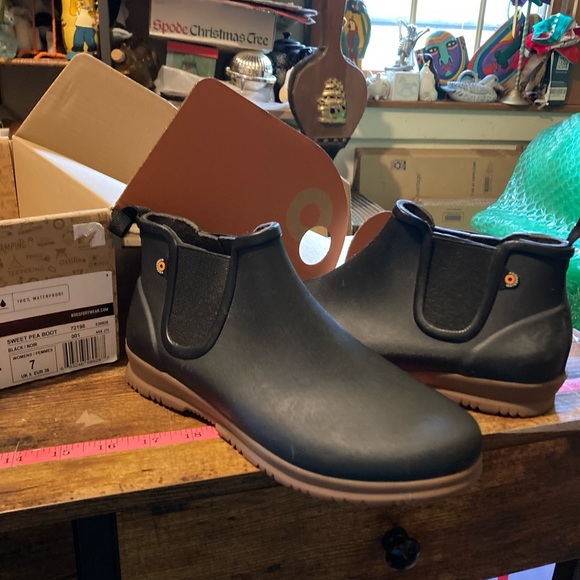 Bogs Sweet Pea waterproof ankle boot - Picture 1 of 9